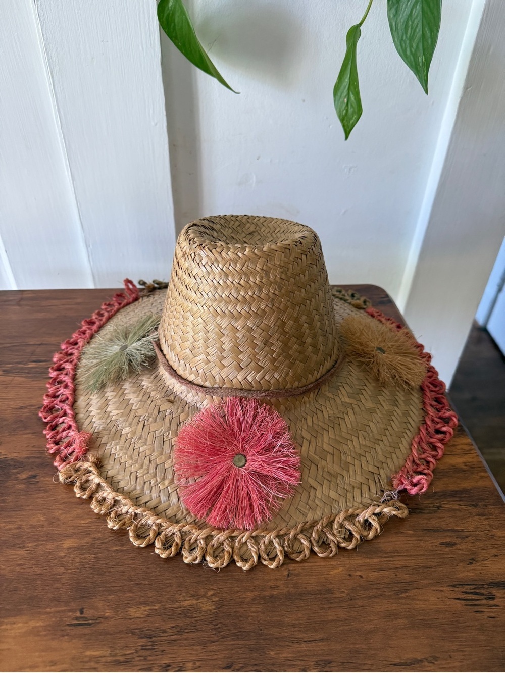 Woven made in MEXICO Straw Sun Hat with Pink Raffia Flowers